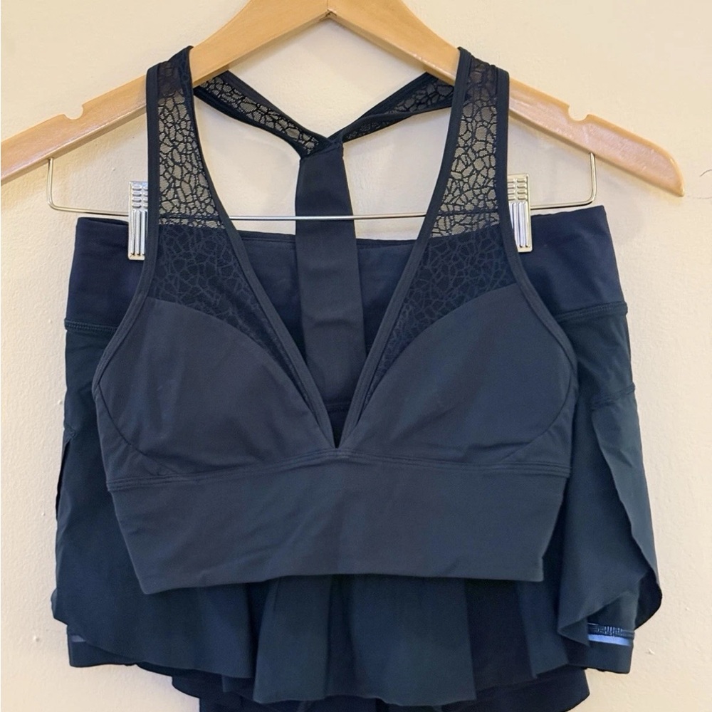 lululemon Size 2 Bra + Size 4 Skirt With Pockets Set  
- Deep Teal - Lace Detail